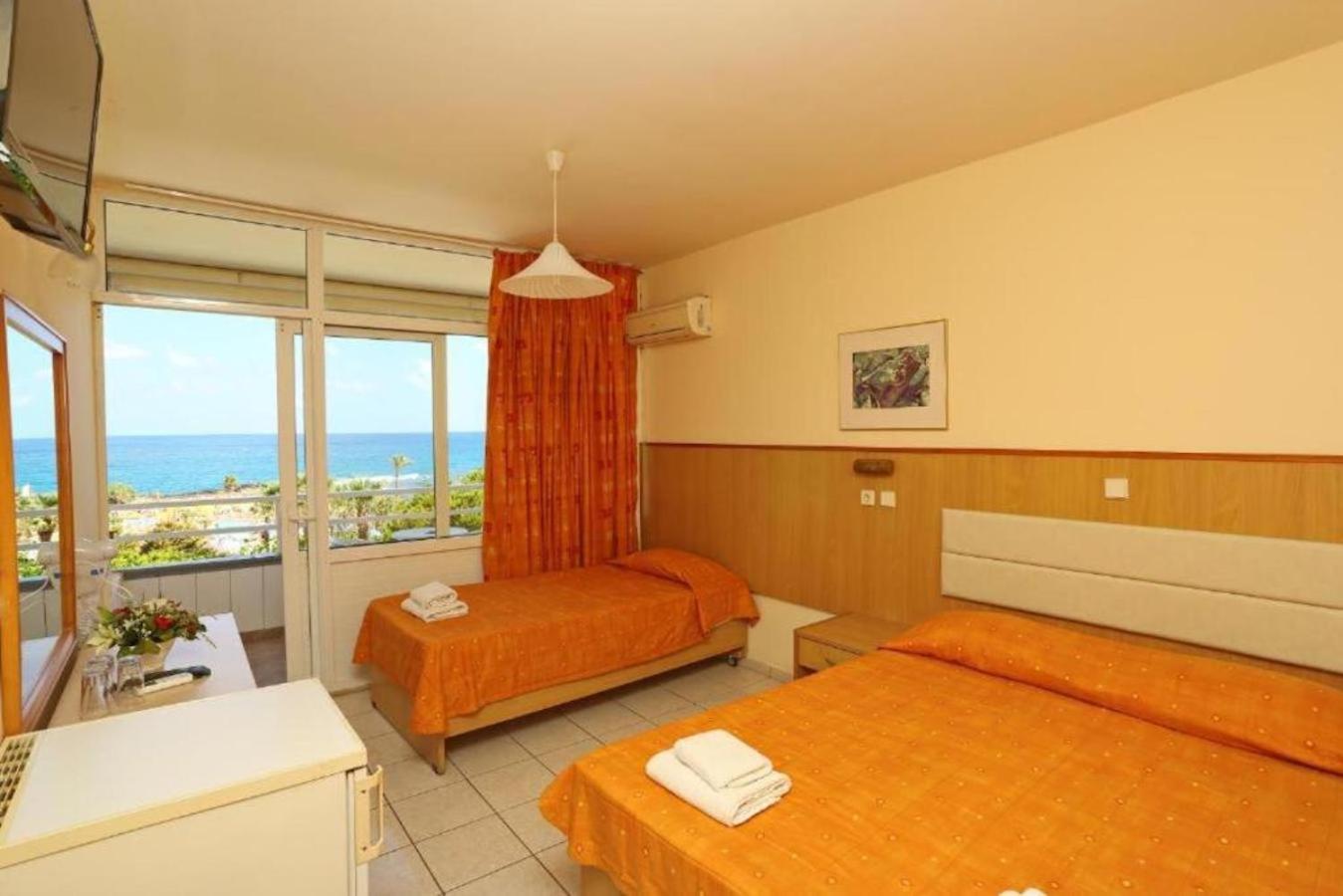 Eri Beach & Village Hotel Hersonissos  Esterno foto