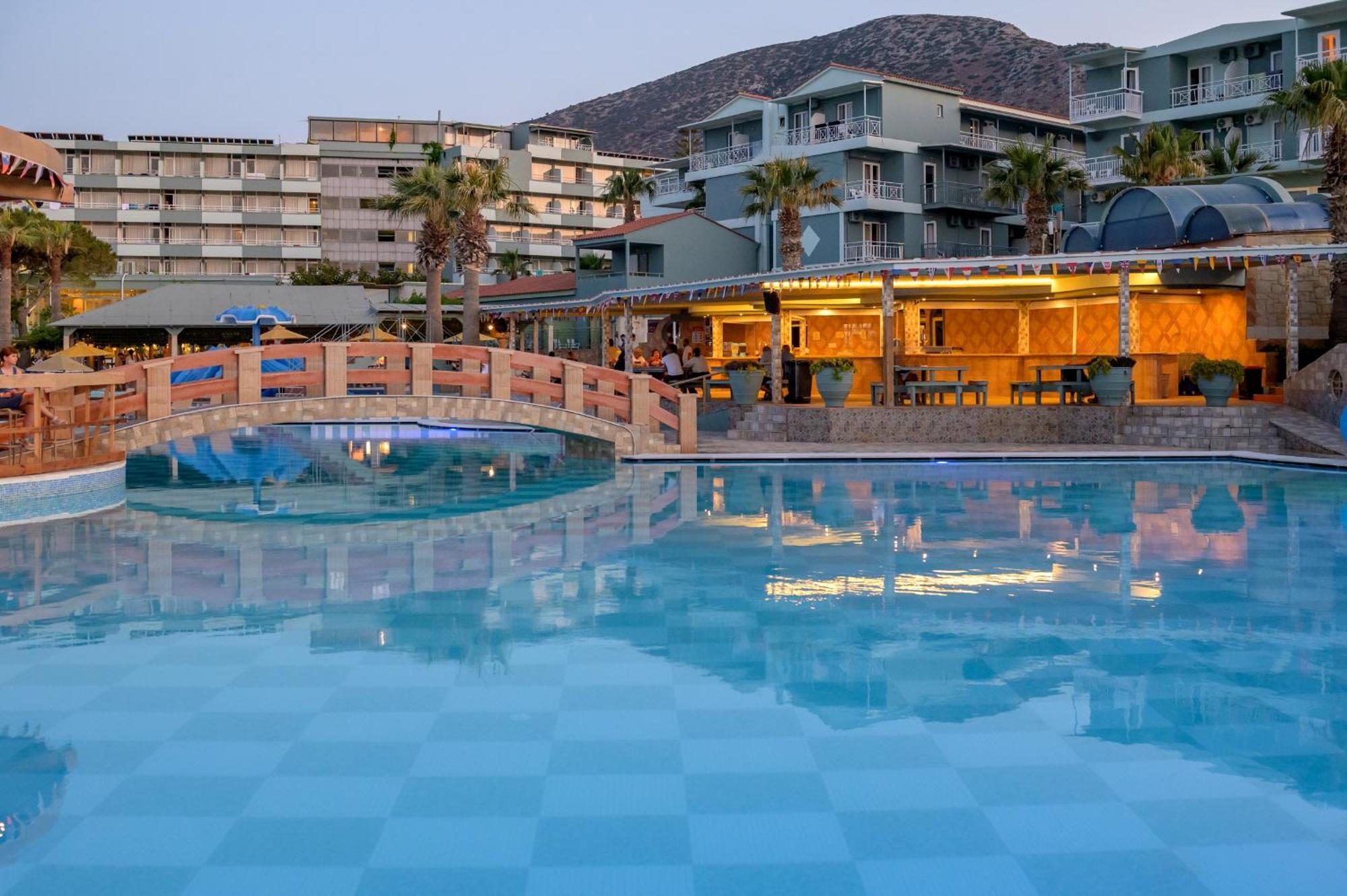 Eri Beach & Village Hotel Hersonissos  Esterno foto