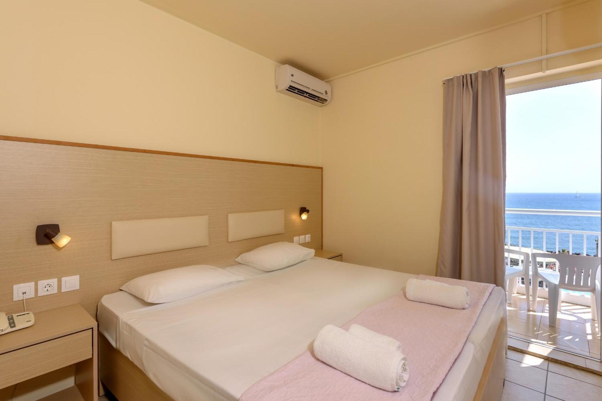 Eri Beach & Village Hotel Hersonissos  Esterno foto