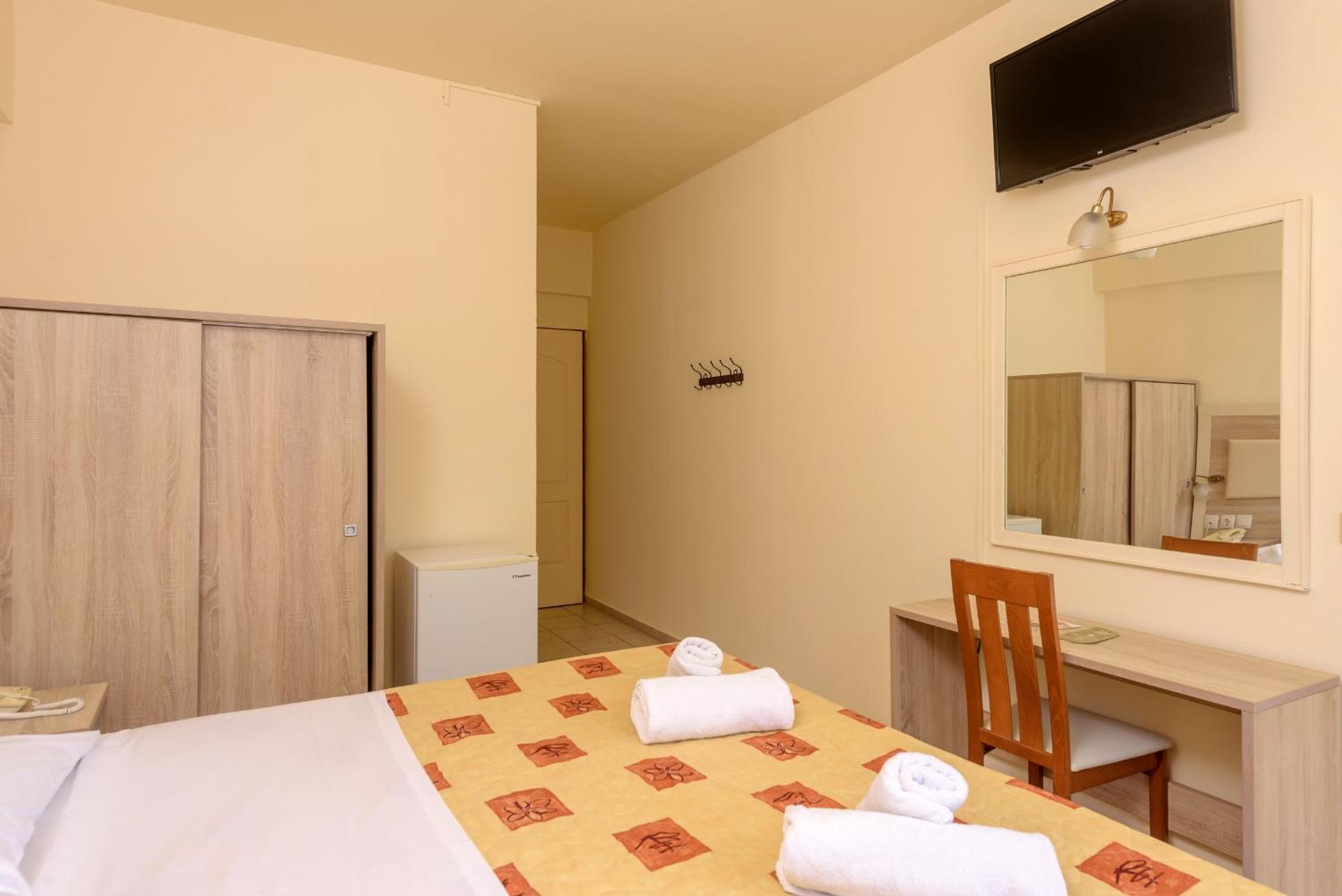 Eri Beach & Village Hotel Hersonissos  Esterno foto